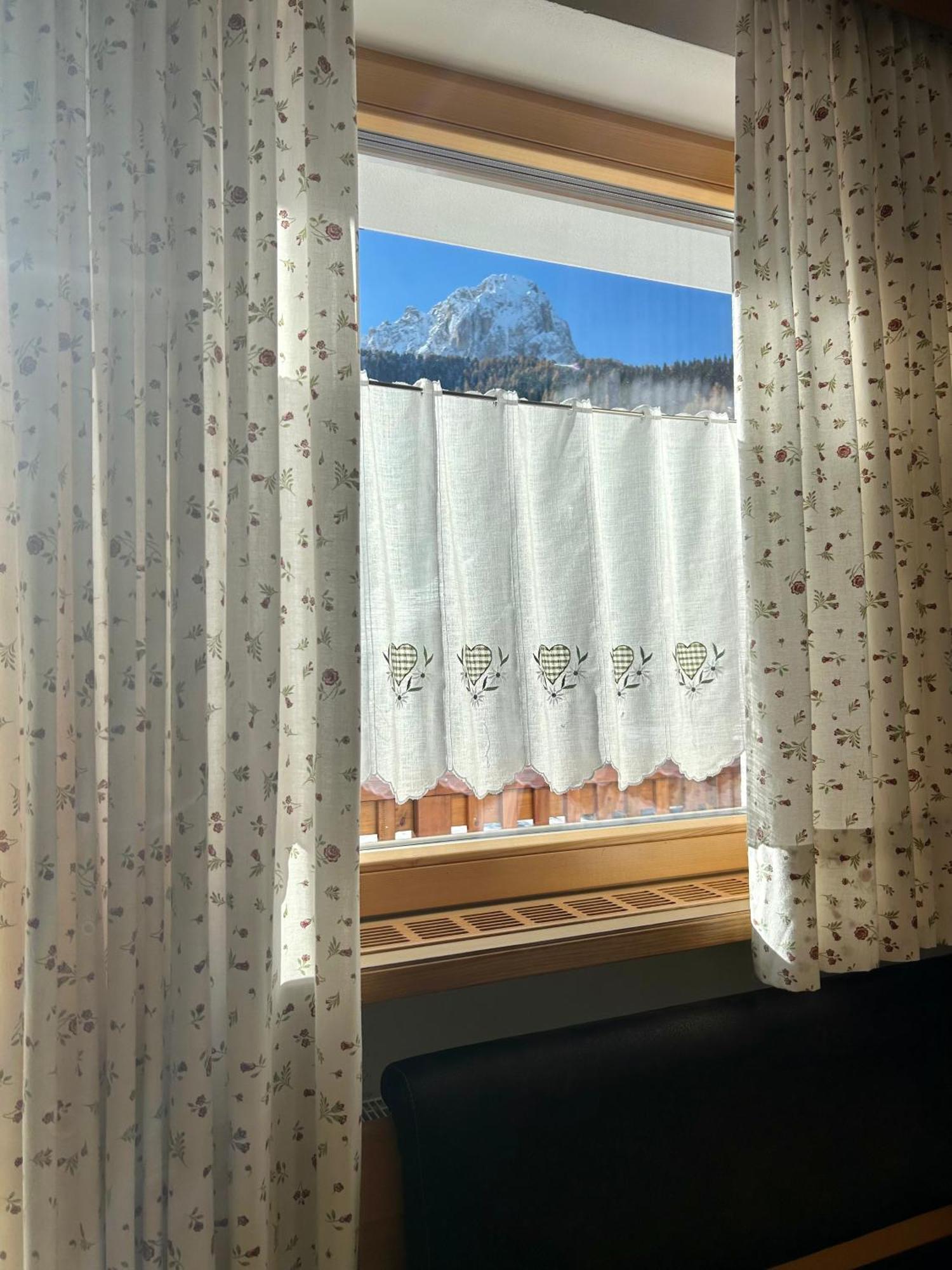 Residence Ravisa Dolomites Selva di Val Gardena Ngoại thất bức ảnh