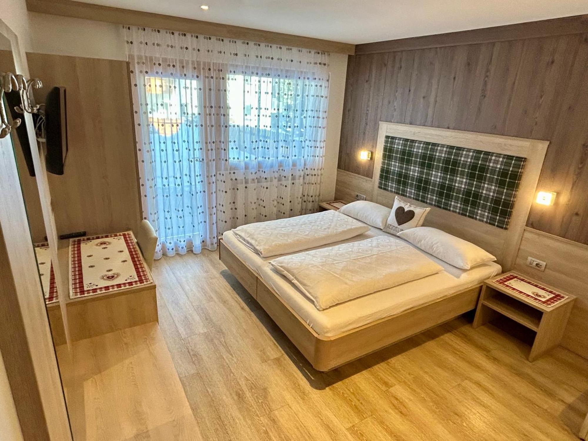 Residence Ravisa Dolomites Selva di Val Gardena Ngoại thất bức ảnh